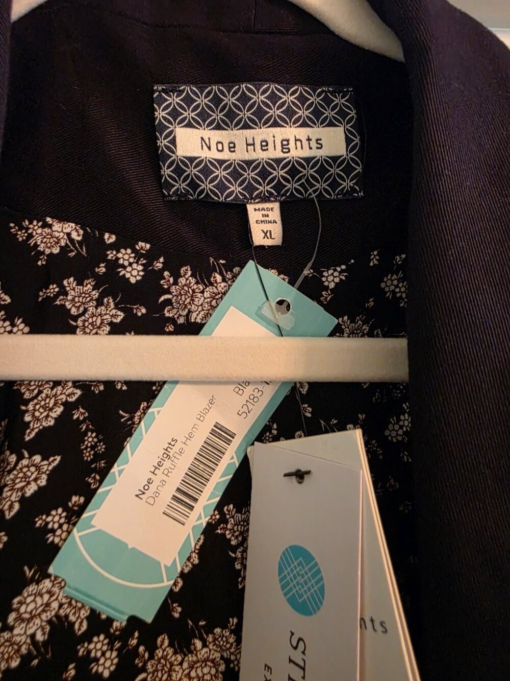Noe Heights Dana Ruffle Hem Cropped Blazer 3/4 Sleeve XL Black NWT Stitch Fix - Picture 3 of 6